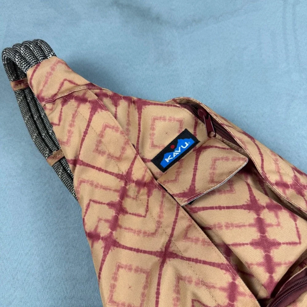 KAVU Rope Sling Bag Crossbody Backpack Geometric Boho Outdoor Gorpcore